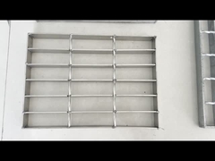 ISO9001 दाँतेदार फ्लैट जस्ती स्टील वॉकवे ग्रेटिंग मेटल ड्राइववे ड्रेन ओईएम