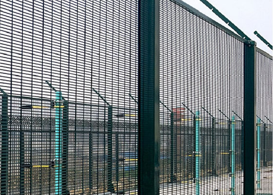 358 Anti Climb Security Fence Galvanized Steel Mesh 76.2mm x 12.7mm