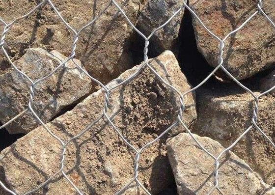 गर्म डुबकी जस्ती पत्थर पिंजरे गेबियन बॉक्स 60 * 80mm के लिए समर्थन दीवार