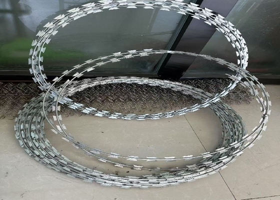 सुरक्षित सुविधाओं और सार्वजनिक क्षेत्रों के लिए एंटी क्लाइम्ब रेजर वायर भारी शुल्क निर्माण